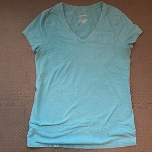 Liz Lange Maternity V Neck Pocket t shirt